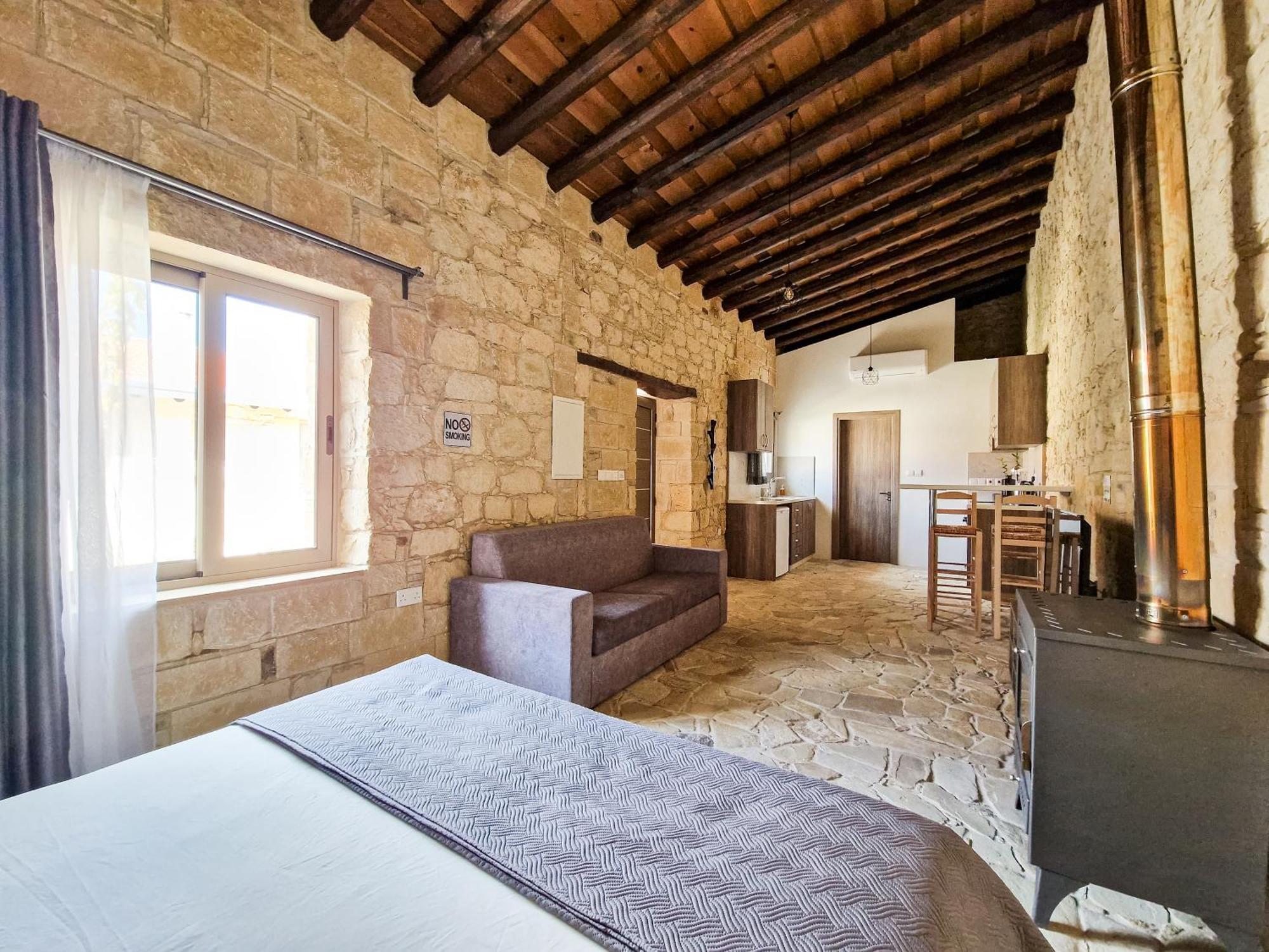 Appartement Andre Marie Stonewood Retreat à Limassol Extérieur photo